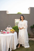 3 Piece Stiched White Sheesha Silk Suit (Pret)
